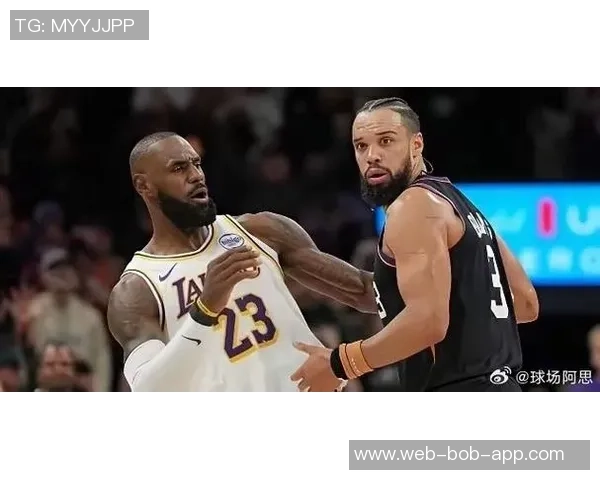 狄龙热爱湖人主场球迷的支持与热情感受到无尽的爱与动力